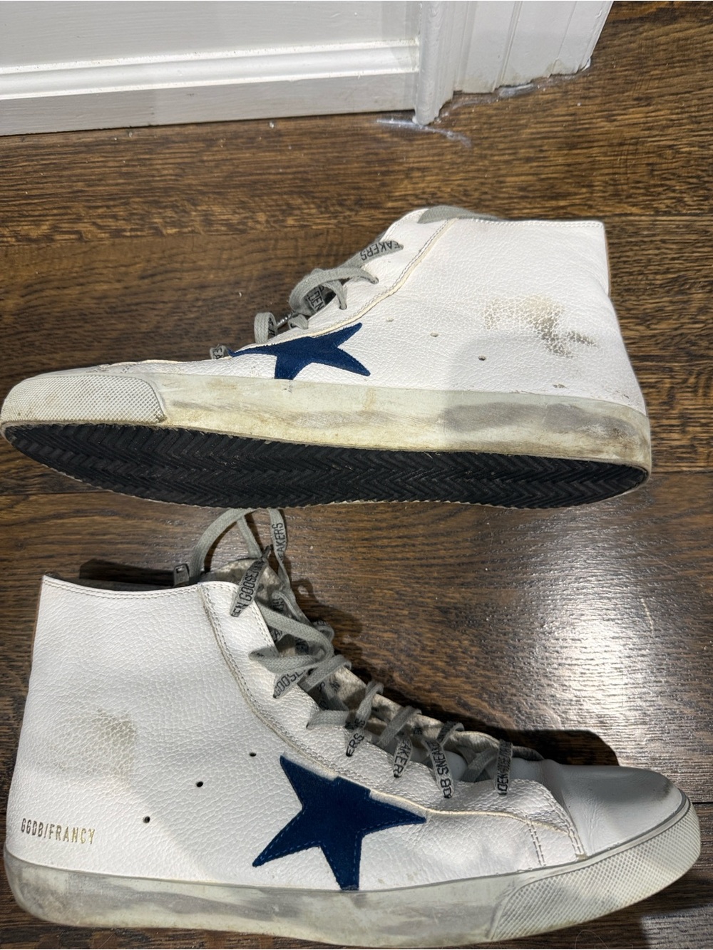 Men’s Golden Goose White Leather High-Top Sneakers with Blue Star Accent size 47